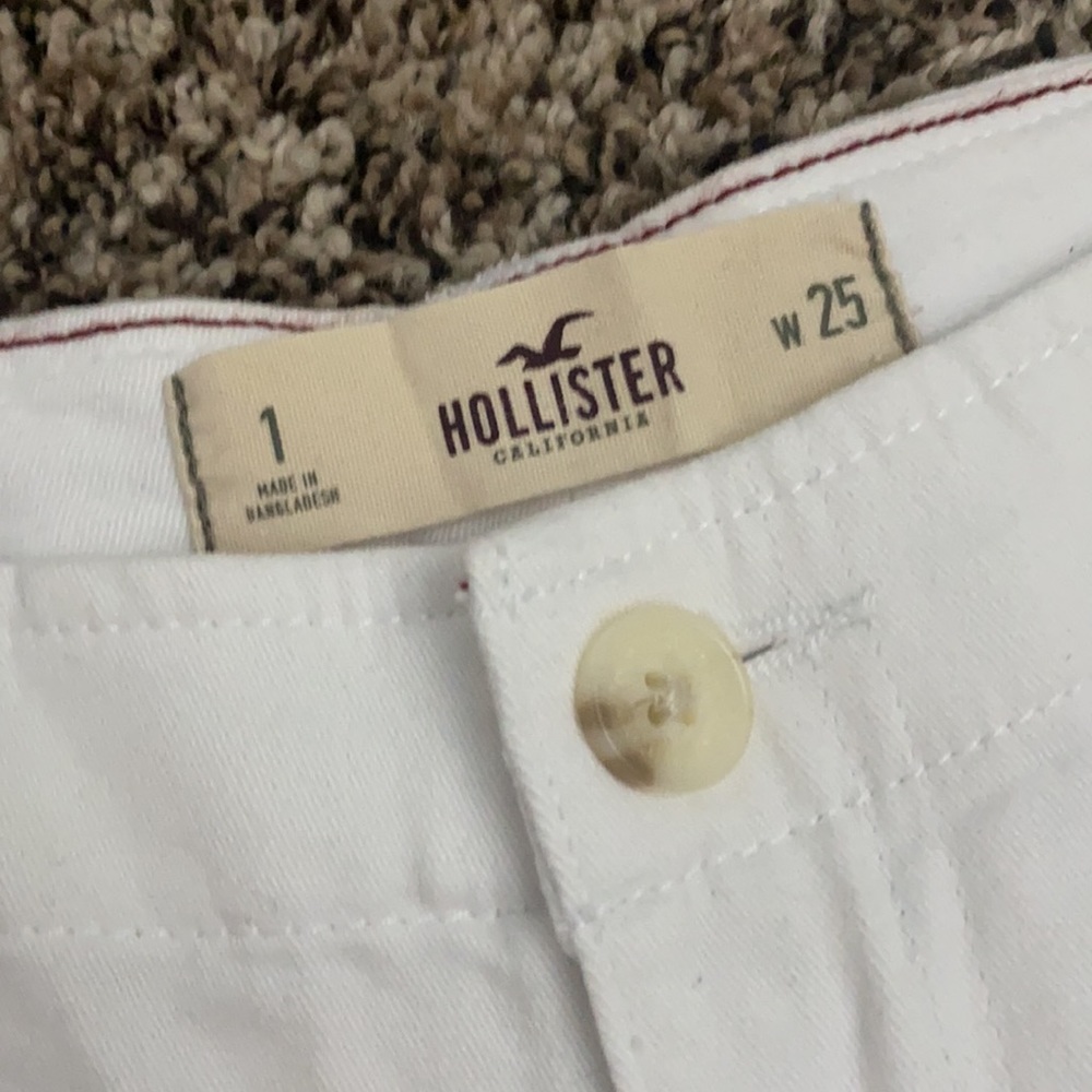 Shorts - Picture 2 of 3